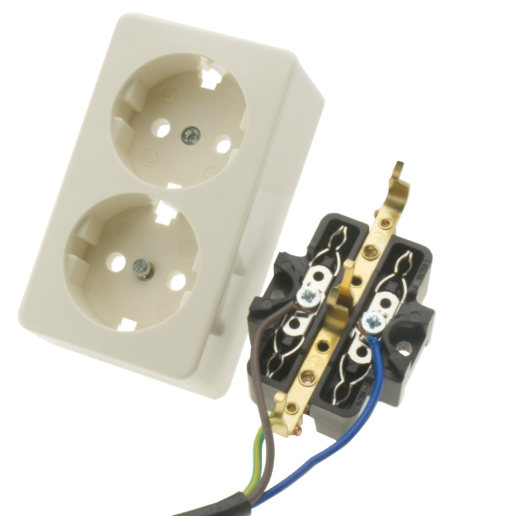BBAtechniek - 230V dubbel stopcontact opbouw met randaarde (1x) 