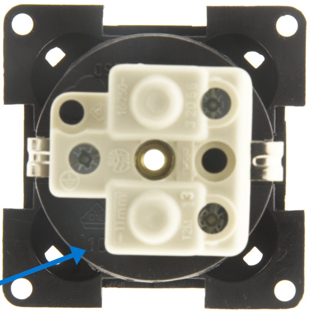 BBAtechniek - S 30.000 230V contactdoos Schuko zwart (1x)
