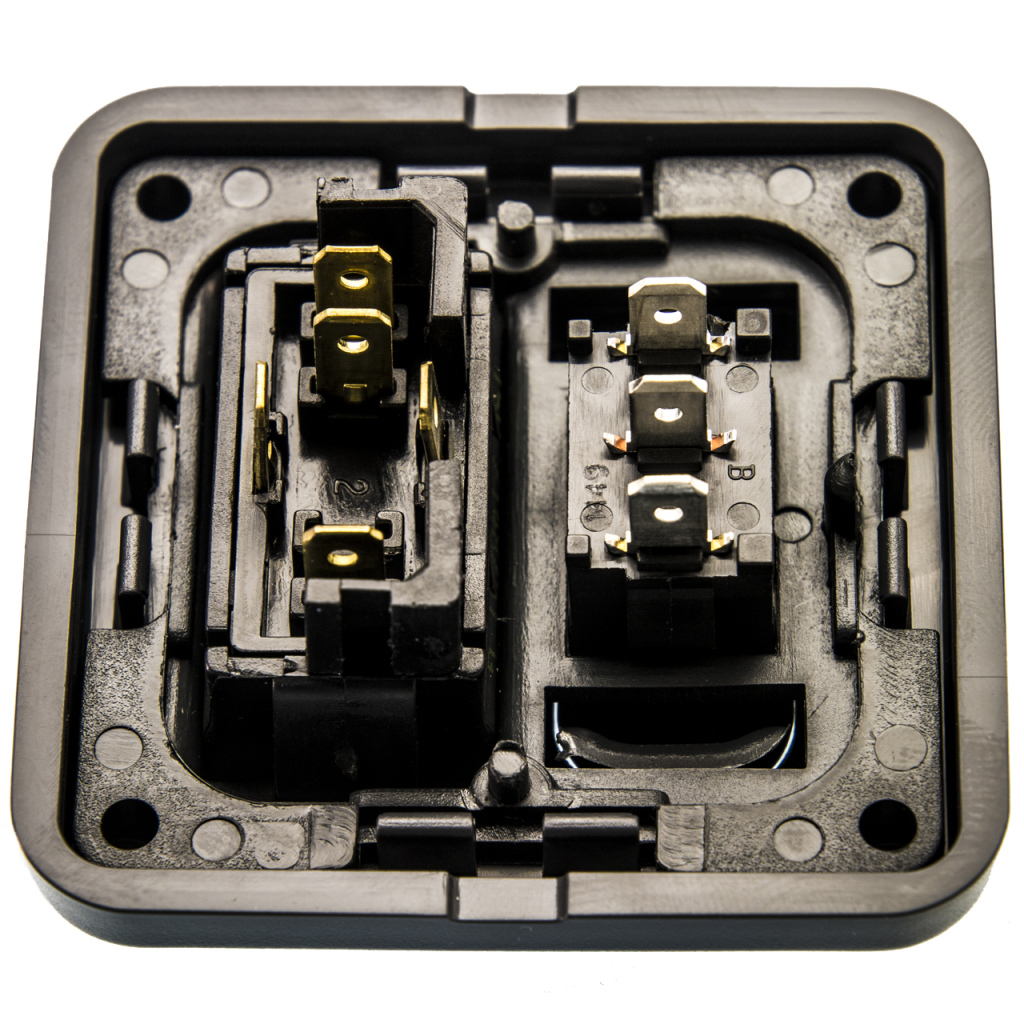 BBAtechniek - CBE schakelaar + frame grijs t.b.v. opstap (1x)